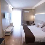מלון Nidimos 3*