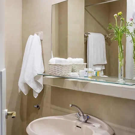 Hotel Nidimos 3*