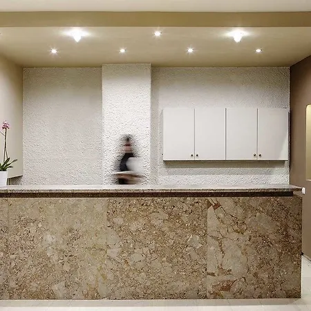 فندق Nidimos ذلفي